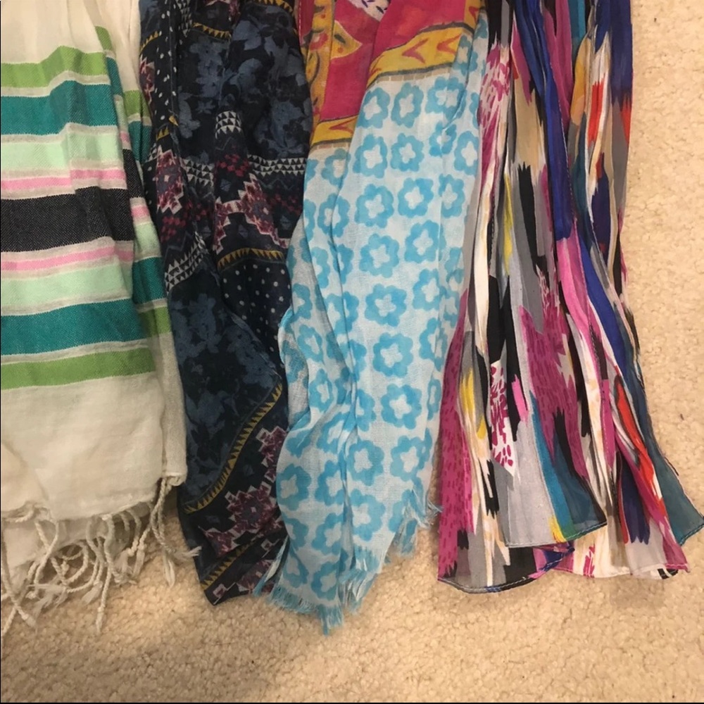 Bundle of 8 Scarves Brand Name
